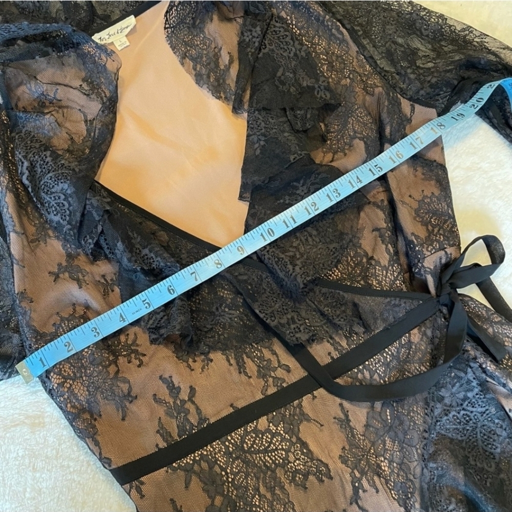 daphne lace wrap dress for love and lemons - Picture 7 of 8